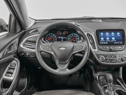 Used 2022 Chevrolet Malibu LS image 18