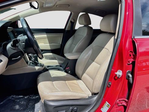 Used 2017 Hyundai Elantra Limited FWD image 20