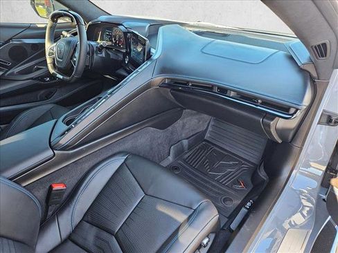 Used 2025 Chevrolet Corvette Z06 w/ Z07 Performance Package image 18