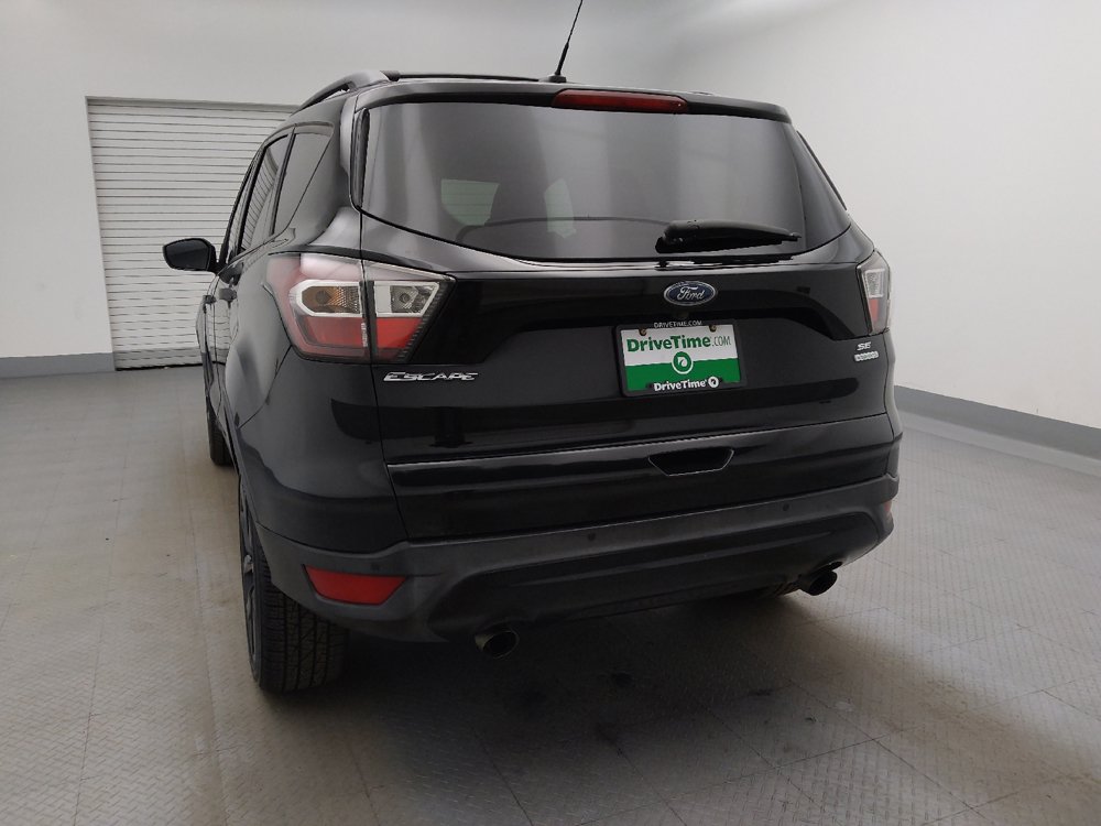 Used 2017 Ford Escape SE w/ Equipment Group 201A FWD image 6