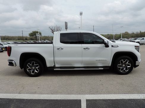 Certified 2023 GMC Sierra 1500 SLT image 4