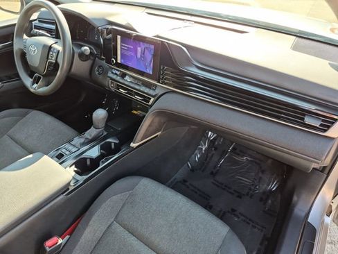 Used 2025 Toyota Camry LE FWD image 31