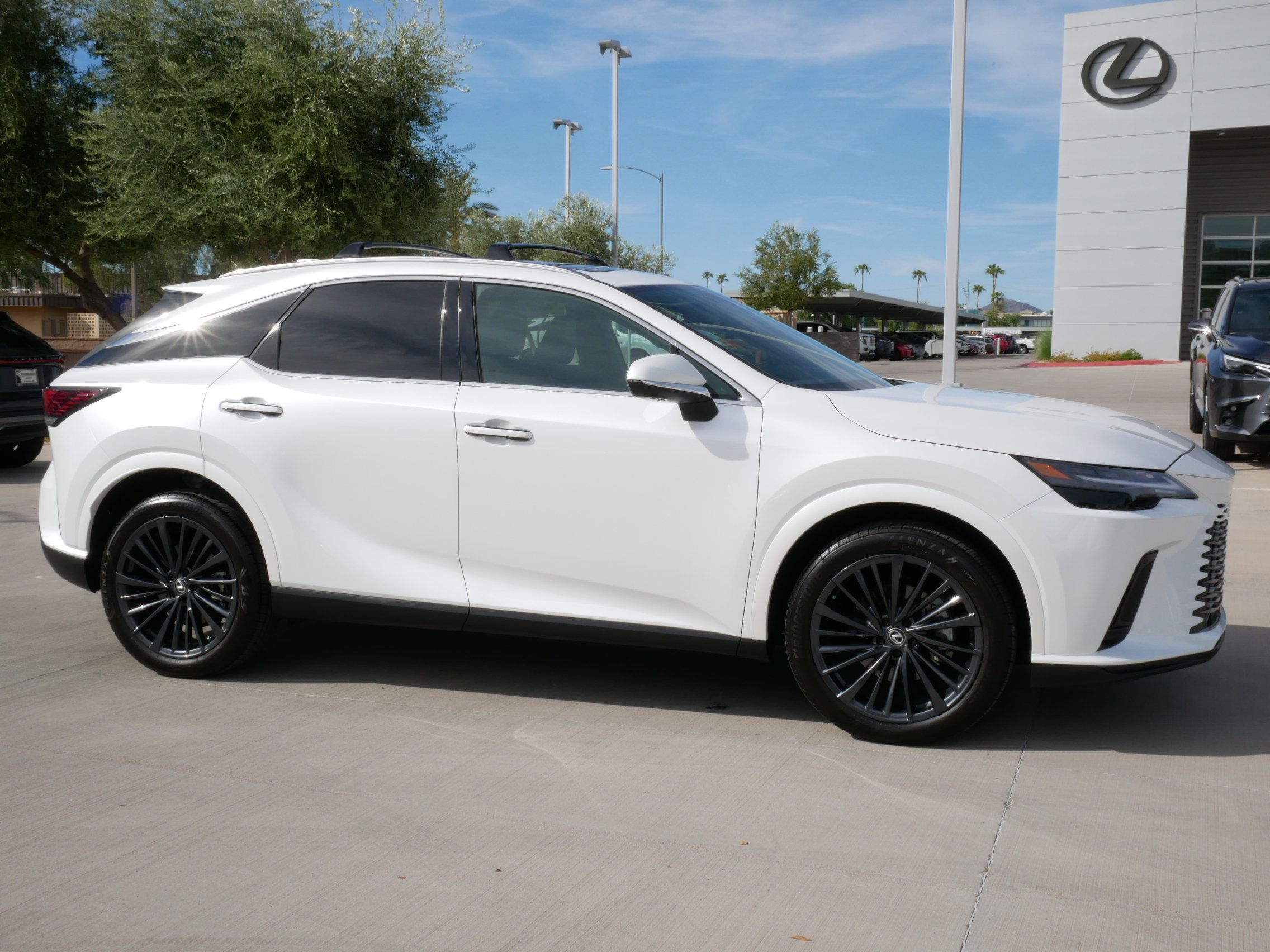 Used 2025 Lexus RX 350h w/ Convenience Package AWD/4WD image 15