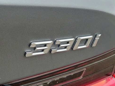 Used 2024 BMW 330i Sedan w/ Convenience Package RWD image 9