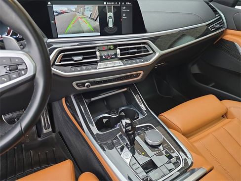Used 2022 BMW X7 xDrive40i w/ M Sport Package image 23