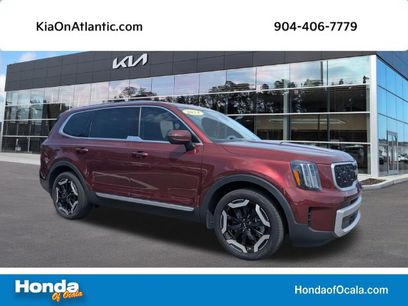 Used 2024 Kia Telluride EX w/ EX Captain's Chair Package