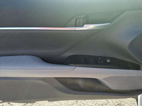 Used 2024 Toyota Camry XSE image 9