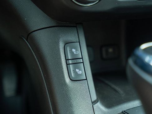 Used 2018 GMC Acadia SLT AWD/4WD image 34
