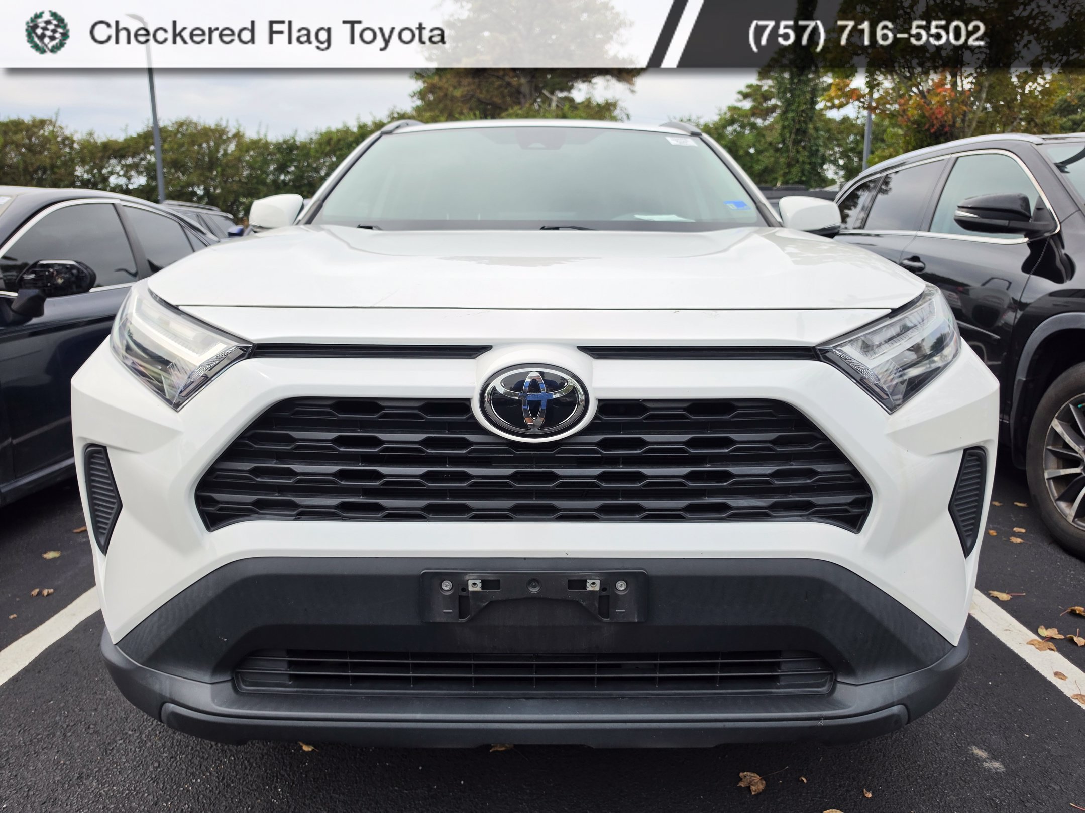 Used 2022 Toyota RAV4 XLE w/ Convenience Package AWD/4WD image 2