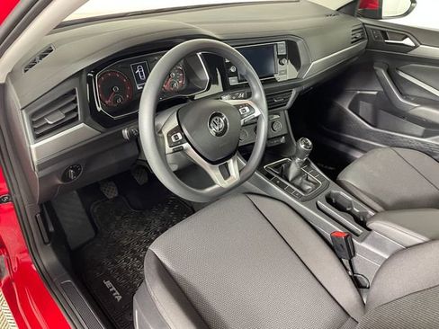 Used 2020 Volkswagen Jetta image 3