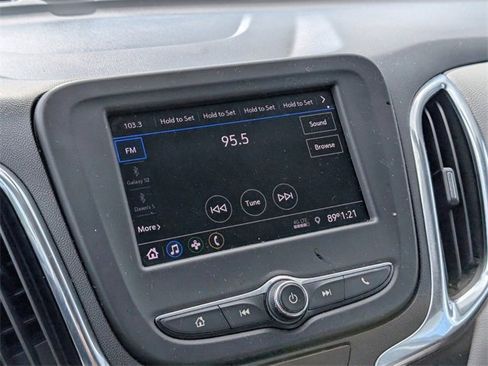 Used 2021 Chevrolet Equinox LS image 21