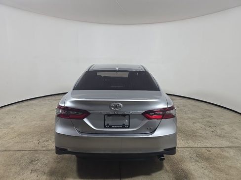 Used 2023 Toyota Camry LE image 5