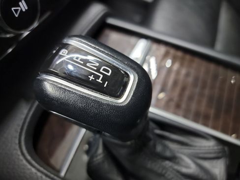 Used 2019 Volvo XC90 T6 Momentum w/ Advanced Package image 27