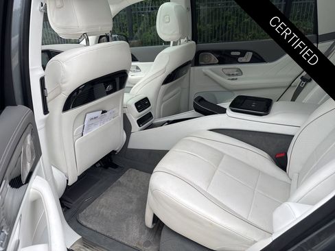 Used 2023 Mercedes-Benz Maybach GLS 600 4MATIC image 10