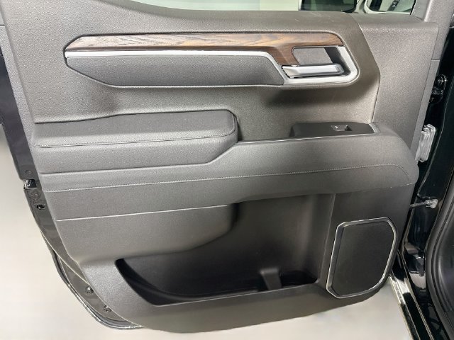 Used 2026 GMC Sierra 1500 SLT RWD image 25