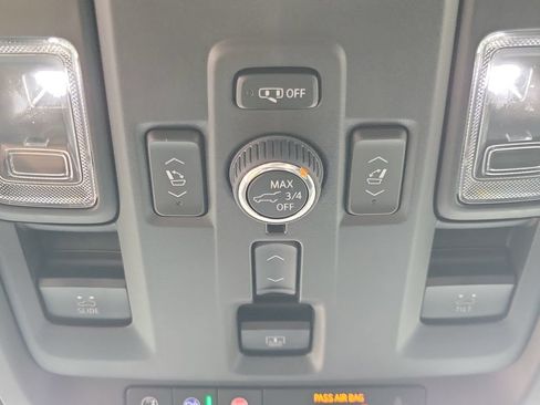 Used 2023 GMC Yukon Denali AWD/4WD image 35