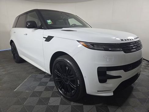 New 2026 Land Rover Range Rover Sport Dynamic SE AWD/4WD image 4