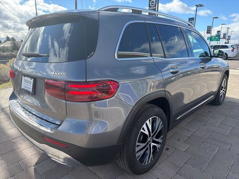 Used 2024 Mercedes-Benz GLB 250 4MATIC image 6