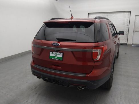 Used 2018 Ford Explorer XLT w/ Equipment Group 202A FWD image 7