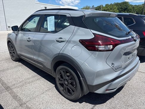 Used 2023 Nissan Kicks SR w/ SR Premium Package FWD image 5