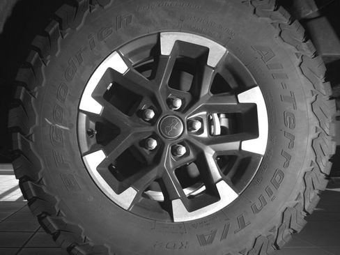 Used 2025 Jeep Wrangler Unlimited Rubicon 4xe w/ Convenience Group AWD/4WD image 11