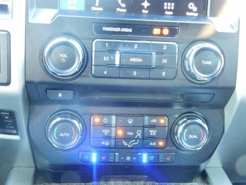 Used 2017 Ford F350 Lariat w/ Lariat Ultimate Package AWD/4WD image 13