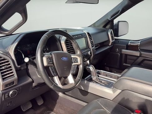 Used 2017 Ford F150 Platinum w/ Equipment Group 701A Luxury image 9