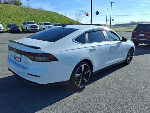 Used 2025 Honda Accord Sport image 4