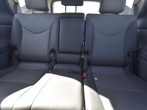 Used 2013 Toyota Prius V Five image 11