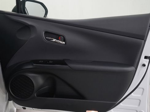 Used 2022 Toyota Prius Limited w/ Premium Convenience Package image 10