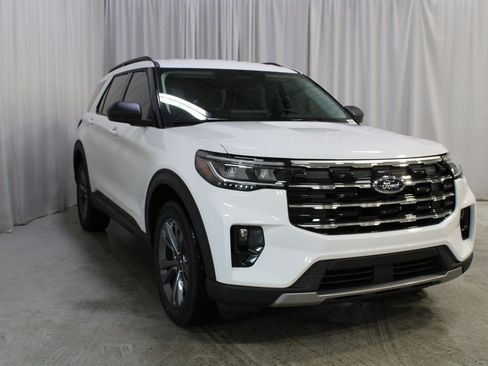 New 2026 Ford Explorer Active w/ Active Comfort Package AWD/4WD image 38