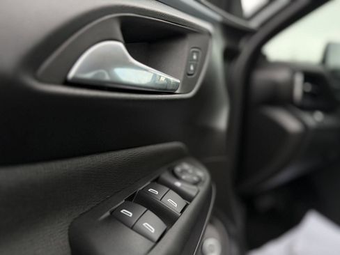 Certified 2025 Buick Envista Preferred w/ Convenience I Package image 14