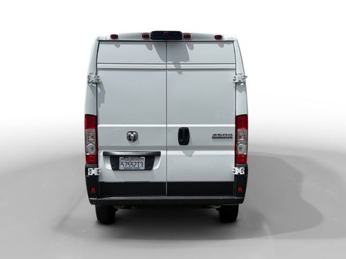 Used 2023 RAM ProMaster 2500 FWD image 4