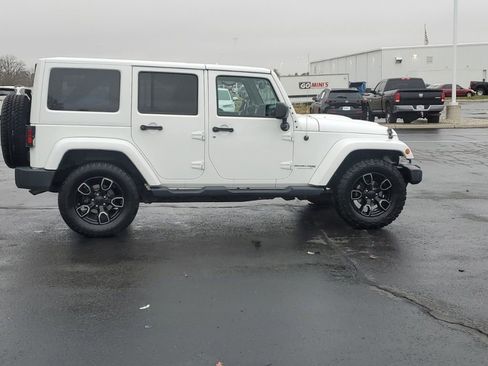 Used 2018 Jeep Wrangler Unlimited Altitude image 8