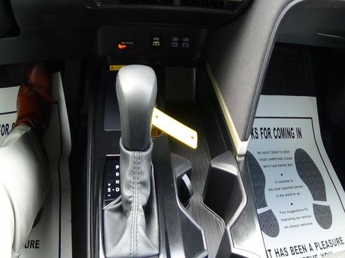 Used 2025 Toyota Camry LE image 20