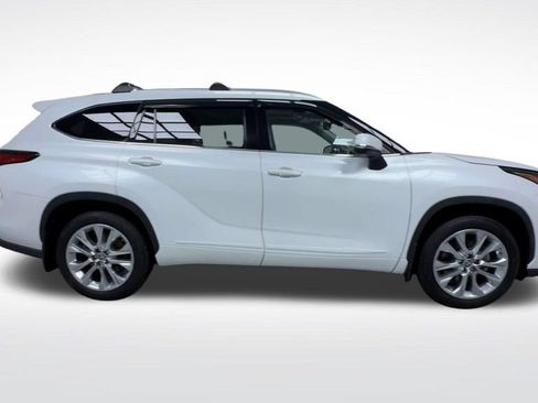 Used 2023 Toyota Highlander Limited AWD/4WD image 9