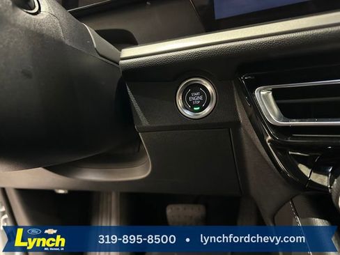 Used 2025 Chevrolet Traverse LT image 15