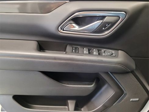 Used 2021 GMC Yukon AT4 w/ Technology Package image 28