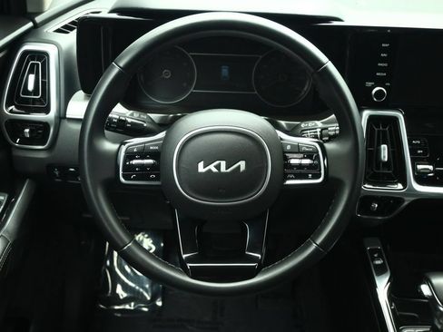 Used 2022 Kia Sorento SX AWD/4WD image 34