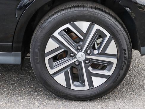 Used 2023 Hyundai Kona SE w/ Cargo Package FWD image 11