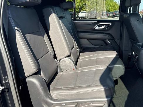 Used 2023 Chevrolet Suburban LT image 23