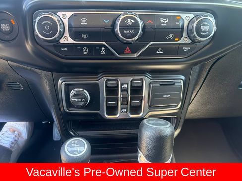 Used 2022 Jeep Wrangler Unlimited Sport AWD/4WD image 18