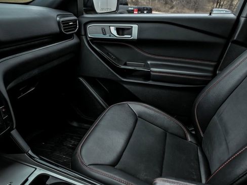 Used 2022 Ford Explorer ST-Line w/ Class IV Trailer Tow Package image 27