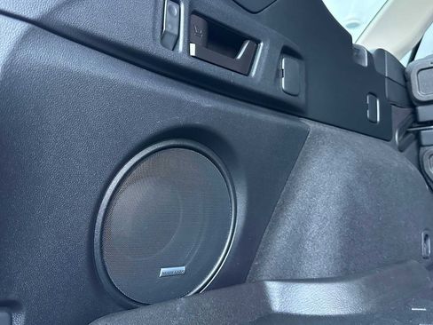 Used 2022 Subaru Outback Limited image 15