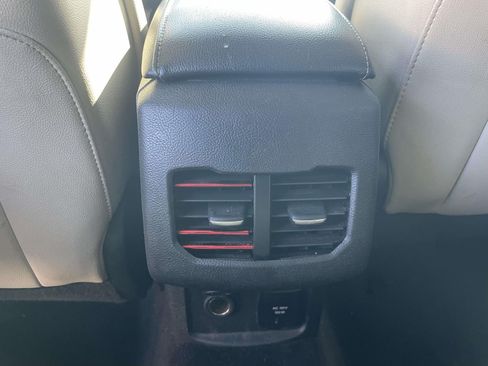 Used 2017 Ford Fusion Energi Titanium FWD image 13