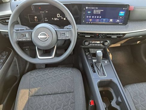 Used 2026 Nissan Kicks SV w/ Cold Weather Package FWD image 21