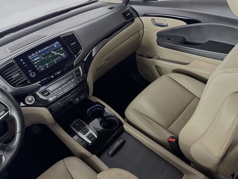 Used 2022 Honda Pilot Touring image 29