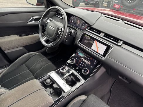 Used 2019 Land Rover Range Rover Velar R-Dynamic HSE image 31