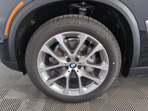 Used 2026 BMW X5 sDrive40i image 9