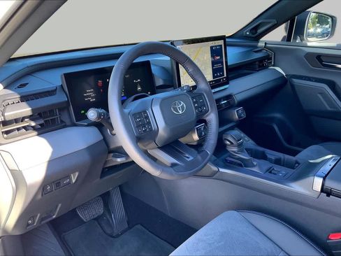 Used 2026 Toyota RAV4 XSE w/ Weather Package AWD/4WD image 18